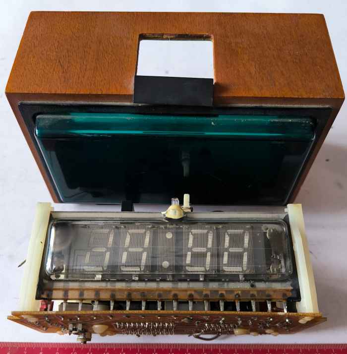 hodiny ELEKTRONIKA-4 SSSR na náhradní díly, nekompletní, dle foto