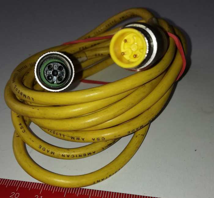 propojovací kabel s konektory, 4pin, 2m, profi  (017)  .. použitý / used