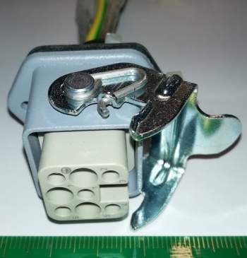 konektor TYCO nasvorkován 3x20cm + zem 8cm