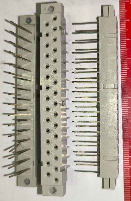 konektor-422 - řádový konektor 31pin - neupřesněný typ .. cena na dotaz / price on request