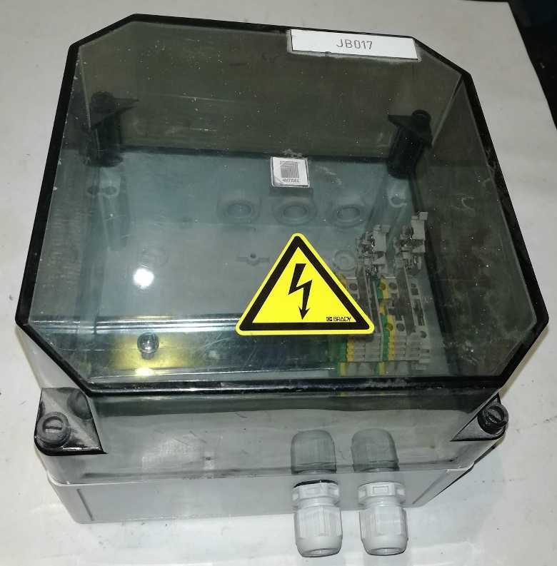 plastová krabička (014) z demontáže, na ND, dle foto, 180x180x170mm, s lištou DIN