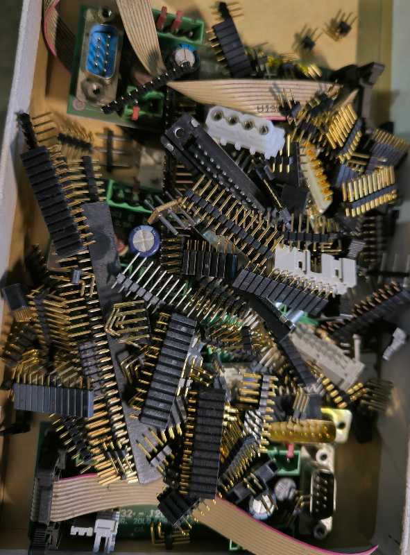 není skladem - mix-konektor-003 - mix konektorů ..  dle foto