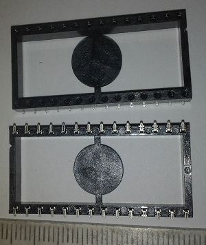 DIL28 SMD .. balení 25ks za 100Kč