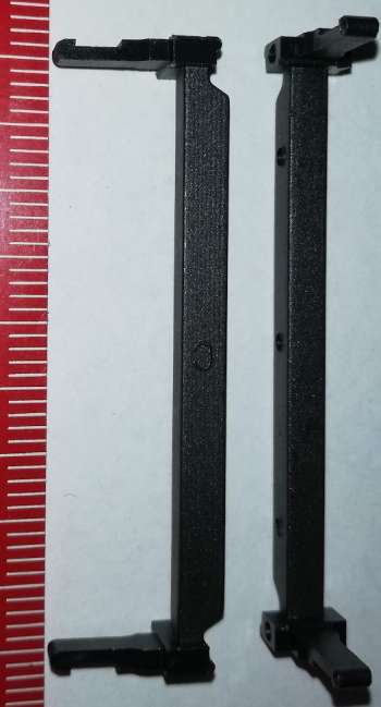 plastová úchytka z samořezných konektorů ( 45mm )  .. balení 100ks za 100Kč