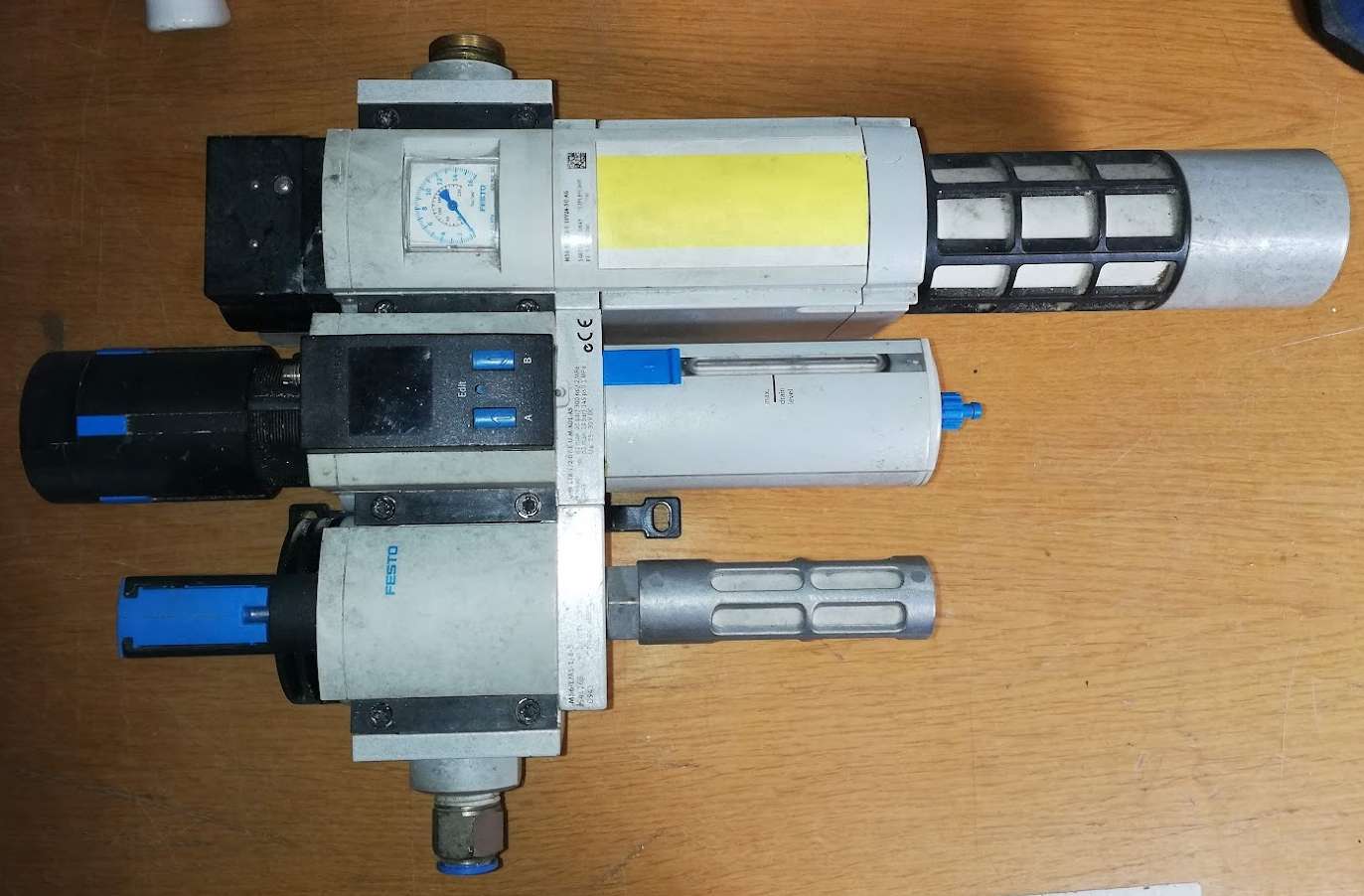 pneu sestava z demontáže na ND (002)