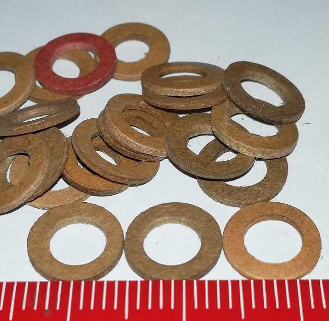 není skladem - pertinaxová (??) podložka  .. balení 600ks za 60Kč