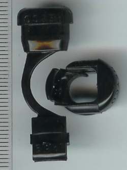 plastová průchodka pro kabely   .. balení 200ks za 100Kč