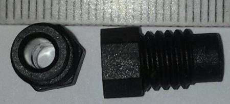 plast. průchodka  ..  balení 35 ks za 100Kč