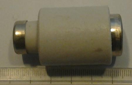 pojistka 35A 500V, neupřesněný typ  .. balení 5ks za  80Kč