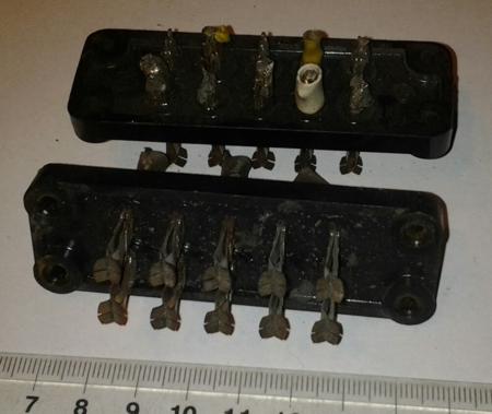 konektory starší, použité, 10pin