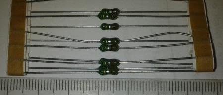 R -  0R2.. balení 500ks za 100 Kč