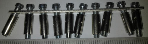 lišty - balení 8 lišt po 10 šroubech za 40Kč