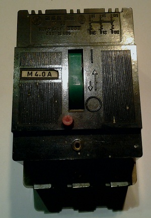 jistič JK750 starý M4,0A