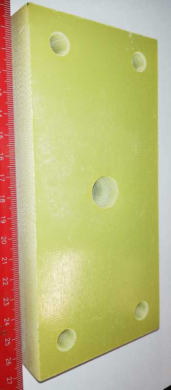 sklotextilová deska (099)  .. 170x80x21mm, opracovaná, cca 480g