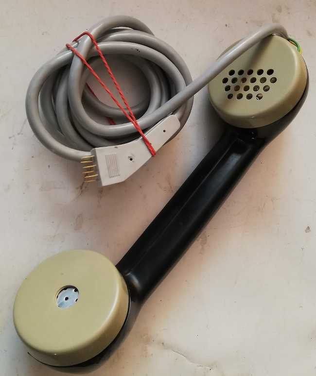 sluchátko z ústředny (001)