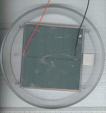 solar-032 ..střední modul (solar-002) v plast. rám. .. 50 Kč