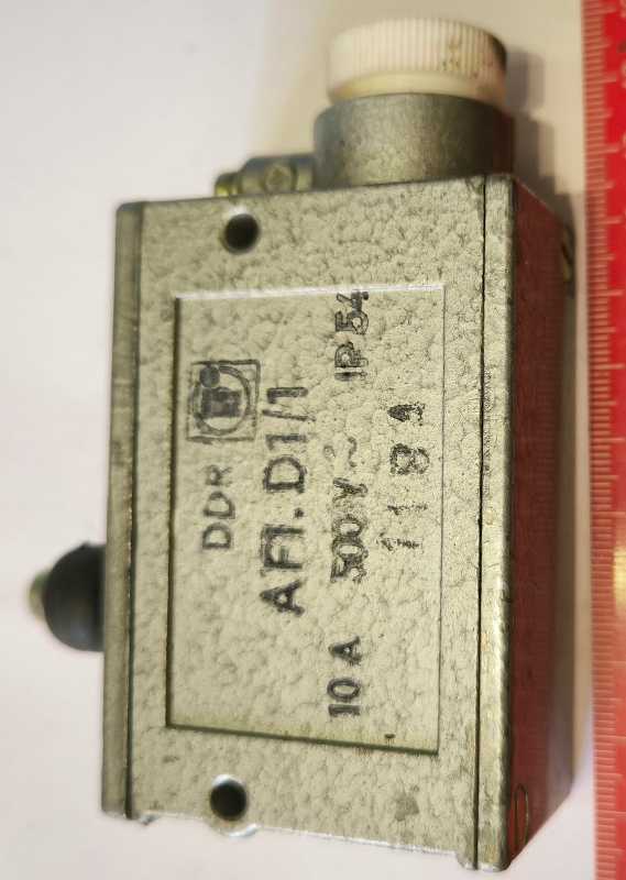 spínač DDR AF1.D1/1 10A 500V  .. použitý / used   .. cena na dotaz / price on request