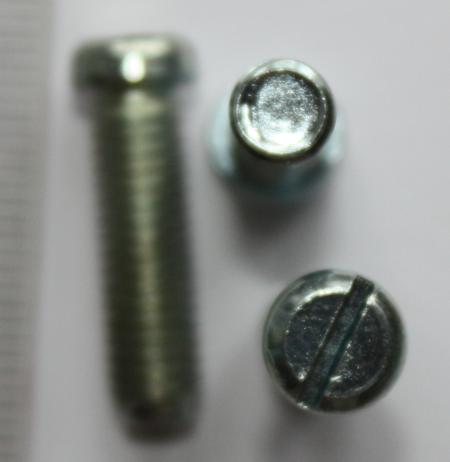 není skladem - sroub-103 .. šroub M6x20  .. balení 96ks za 50Kč