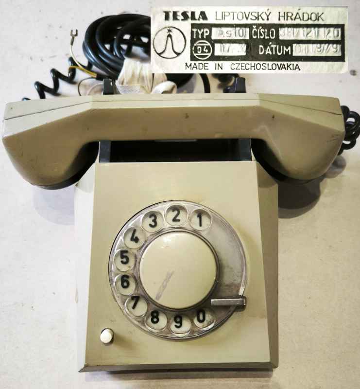 telefon-013 - starý telefonní přístroj, na památku , AS10 3FP121120 .. cena na dotaz / price on request
