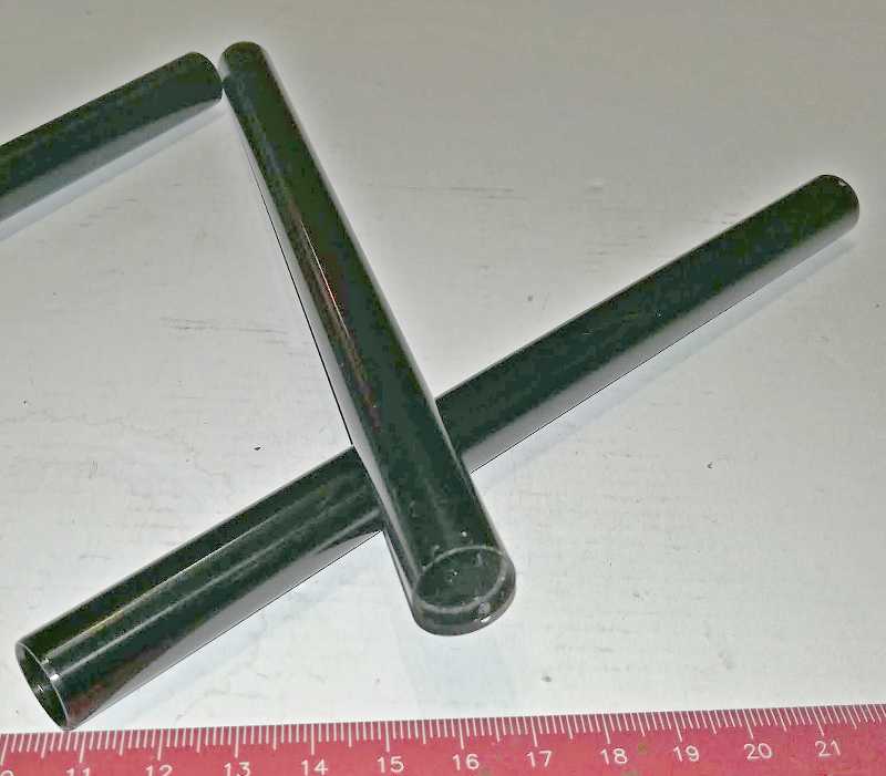 černá kovová trubička, délka 190mm, průměr 14mm/12mm .. balení 20ks