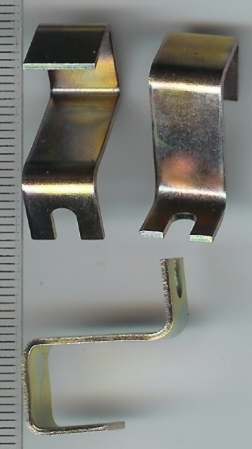 kovový úchyt filtru WK72472  ... balení 100ks za 100Kč