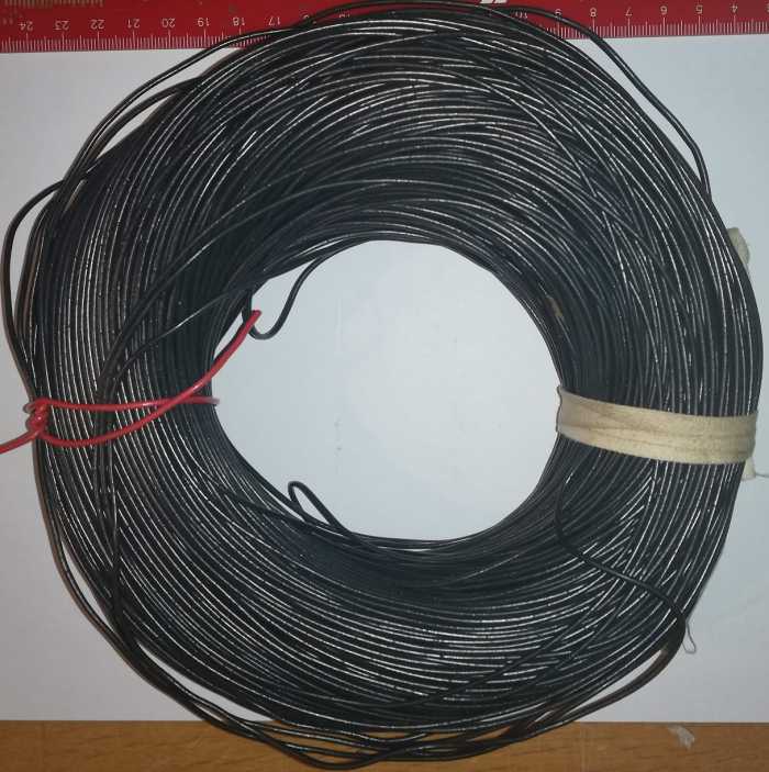 drát pocínovaný, černý, neupřesněný typ, zbytek cca 1 kg za 130Kč