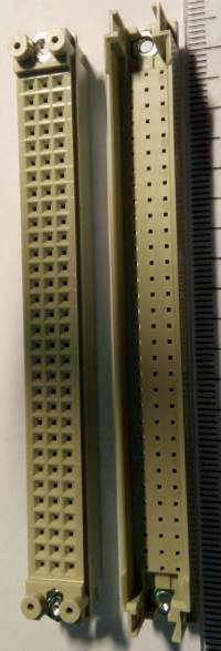 09030009966 HARTING - Din type C/R shroud screw fix a=6.70