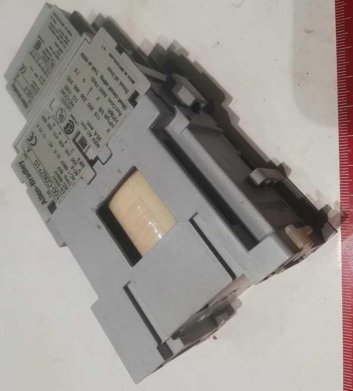 Allen-Bradley 100-C09Z*10 Contactor 220Vdc + 100-F .. cena na dotaz / price on request