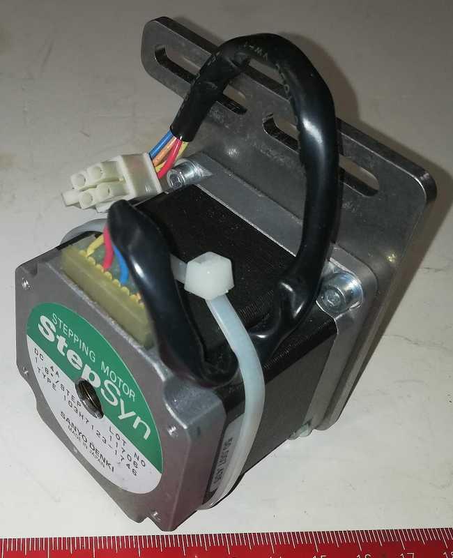 103H7123-1745 stepping motor Sanyo Denki