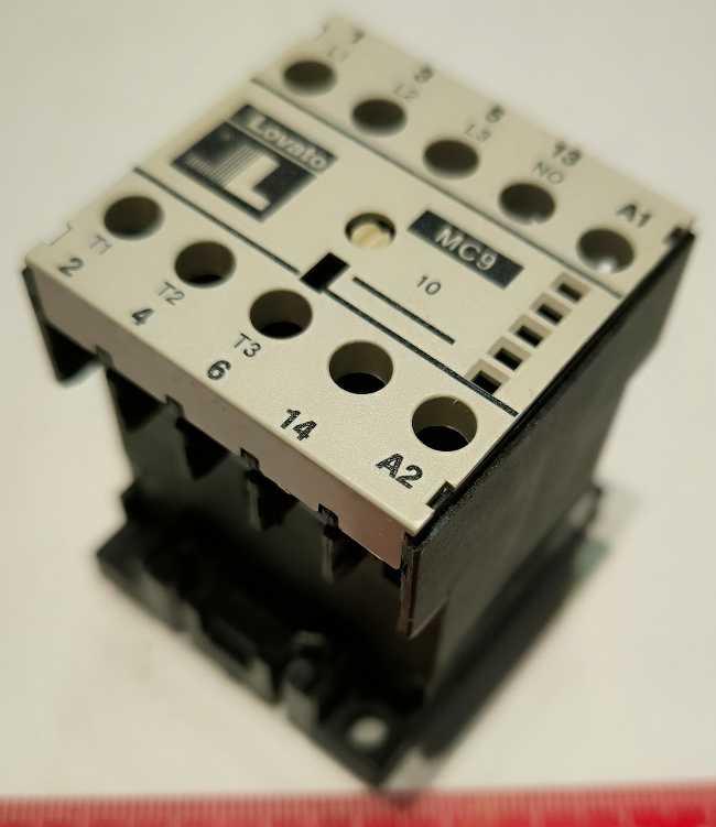 stykač 11MC9-10-230 230V 50Hz LOVATO.. cena na dotaz / price on request