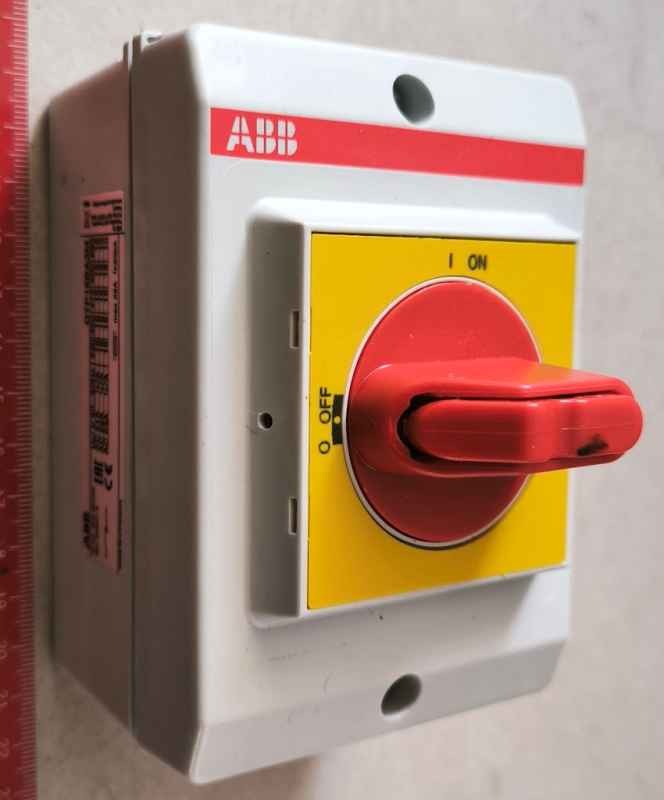 1SCA022401R3350 OTP16BA3M - Odpínač 3P z polykarbonátu krytu, IP65, rukojeť uzam. žl.-červ., ABB