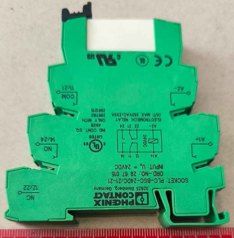 2967015 - PLC-BSC- 24DC/21-21 - Relay base + relé 2961192