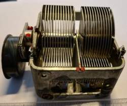 2PN70516 - ladící kondenzátor, zachovalý   .. cena na dotaz / price on request