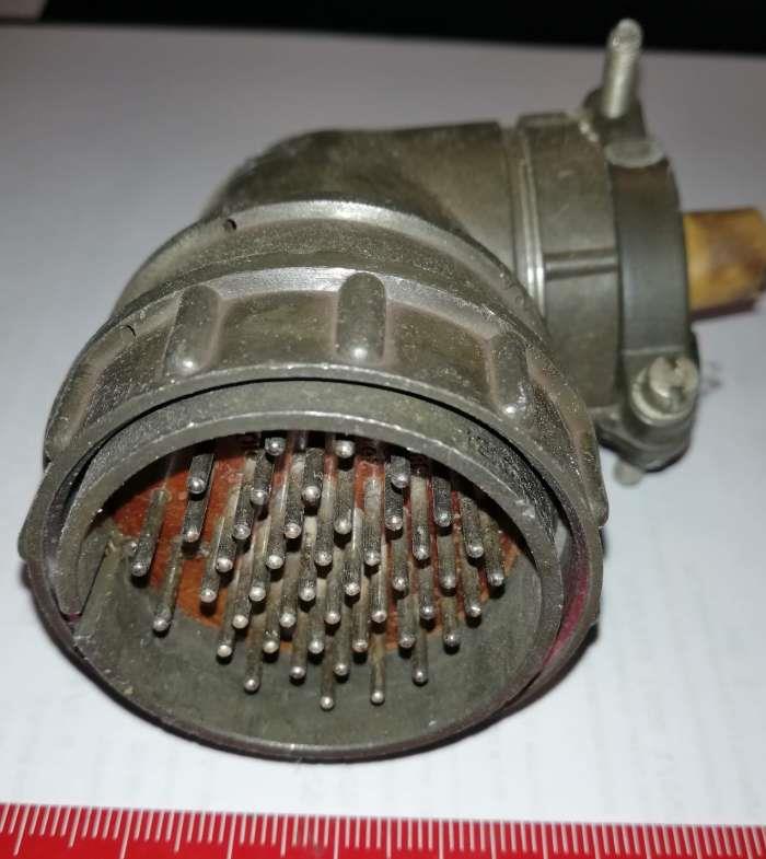 2RMD42KUN45S5V1 ( 2РМД42КУН45Ш5В1 ) - šroubovací konektor 45pin,  z demontáže, samec .. cena na dotaz / price on request