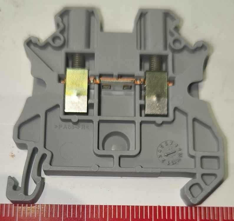 UT 2,5 - PHOENIX CONTACT - 3044076 -  svorka  na DIN lištu .. balení 15ks za 150Kč