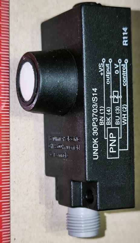 UNDK 30P3703/S14 - Ultrasonic proximity sensor .. cena na dotaz / price on request