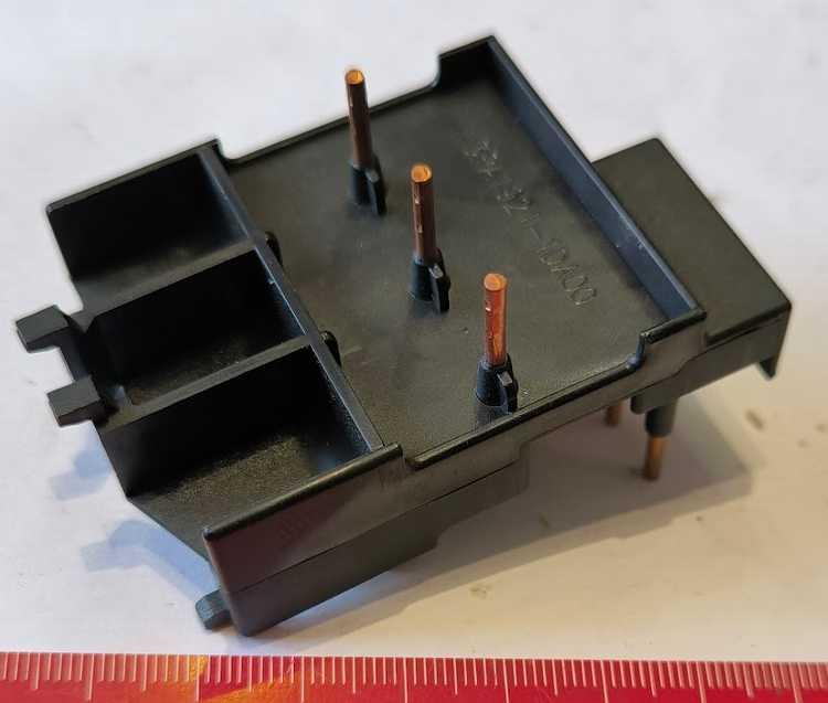 3RA1921-1DA00 - Montážní propojovací modul mezi motorový jistič a stykač