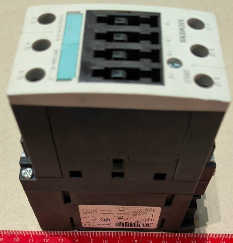 3RT1034-1BB40 - Stykač SIEMENS DC24V  .. cena na dotaz / price on request