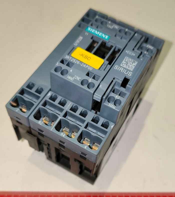 3RT2526-2AP00 -  Siemens - 230Vac .. cena na dotaz / price on request