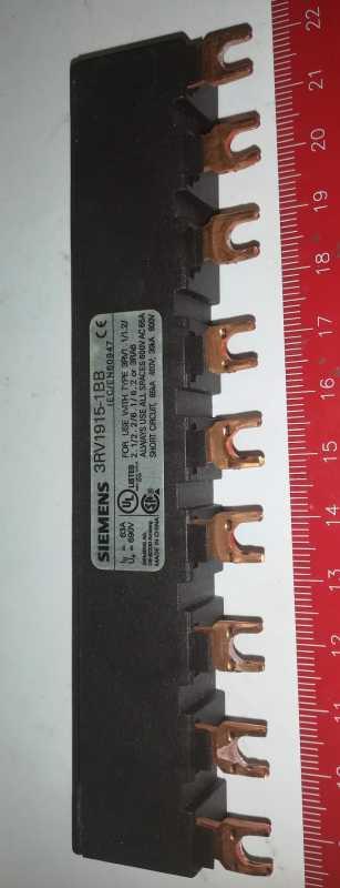 3RV1915-1BB  .. 9 pin, Propojovací 3-fázový modul pro jističe ve velikosti S0 nebo S00 - pro 3 jističe o šířce 45mm bez bočních kontaktů