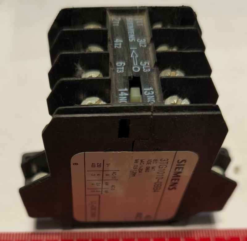 3TG1010-0BB4 -  SIEMENS, černé provedení