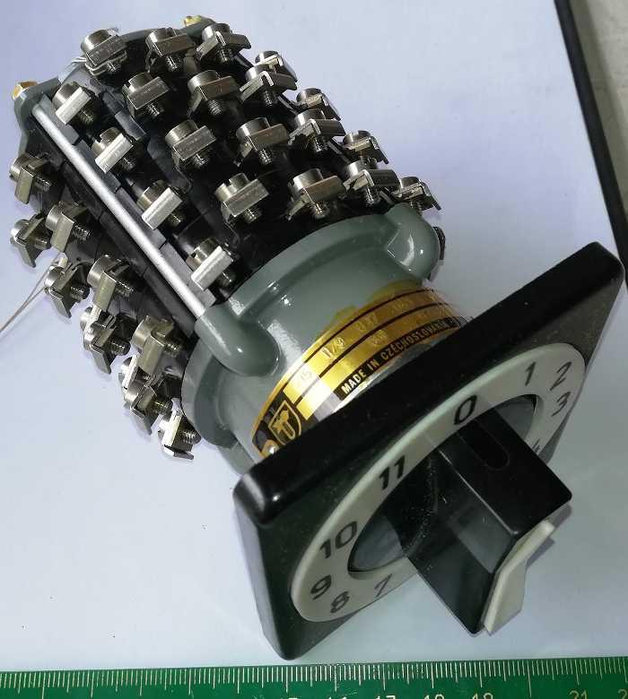 405179037043 - přepínač  .. cena na dotaz / price on request