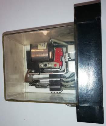 relé 418222.04 3P, neupřesněný typ, jako nové