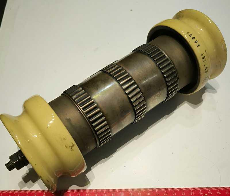 45093 493.93 - neupřesněná součástka, průměr 100mm, délka 260mm .. cena na dotaz / price on request