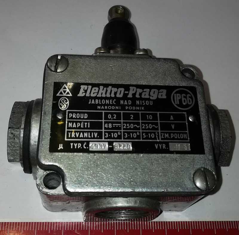 4937-8229 koncový spínač (002)