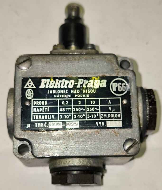 4939-8229 koncový spínač  Elektro Praga , r.v. 1980  .. cena na dotaz / price on request