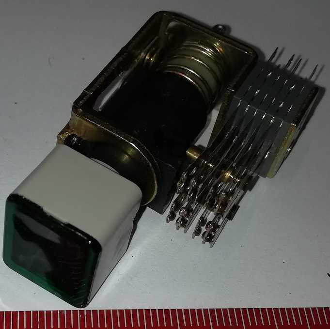 4FJ52111-  tlačítko s kontrolkou  .. cena na dotaz / price on request