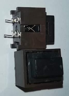 4FK57300 hnědo/černá - tlačítka, pájené