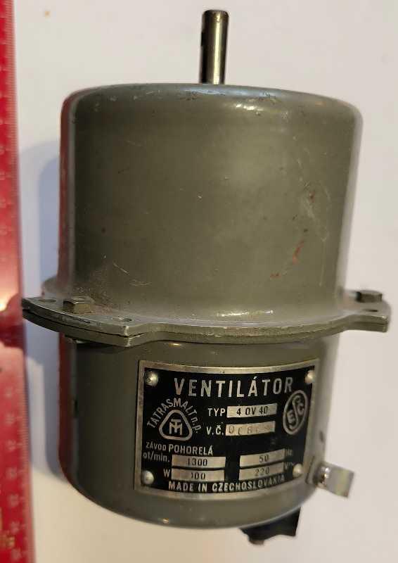 4OV40 - motor z ventilátoru TATRASMALT n.p. 220V 50Hz 100W 1300ot., z demontáže .. použitý / used   .. cena na dotaz / price on request