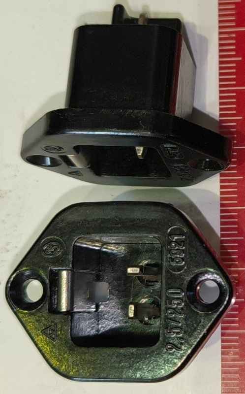 vidlice 5921 přístr panelová pro vidlici 5923,  kontakty - 1xvertik 1x horizont